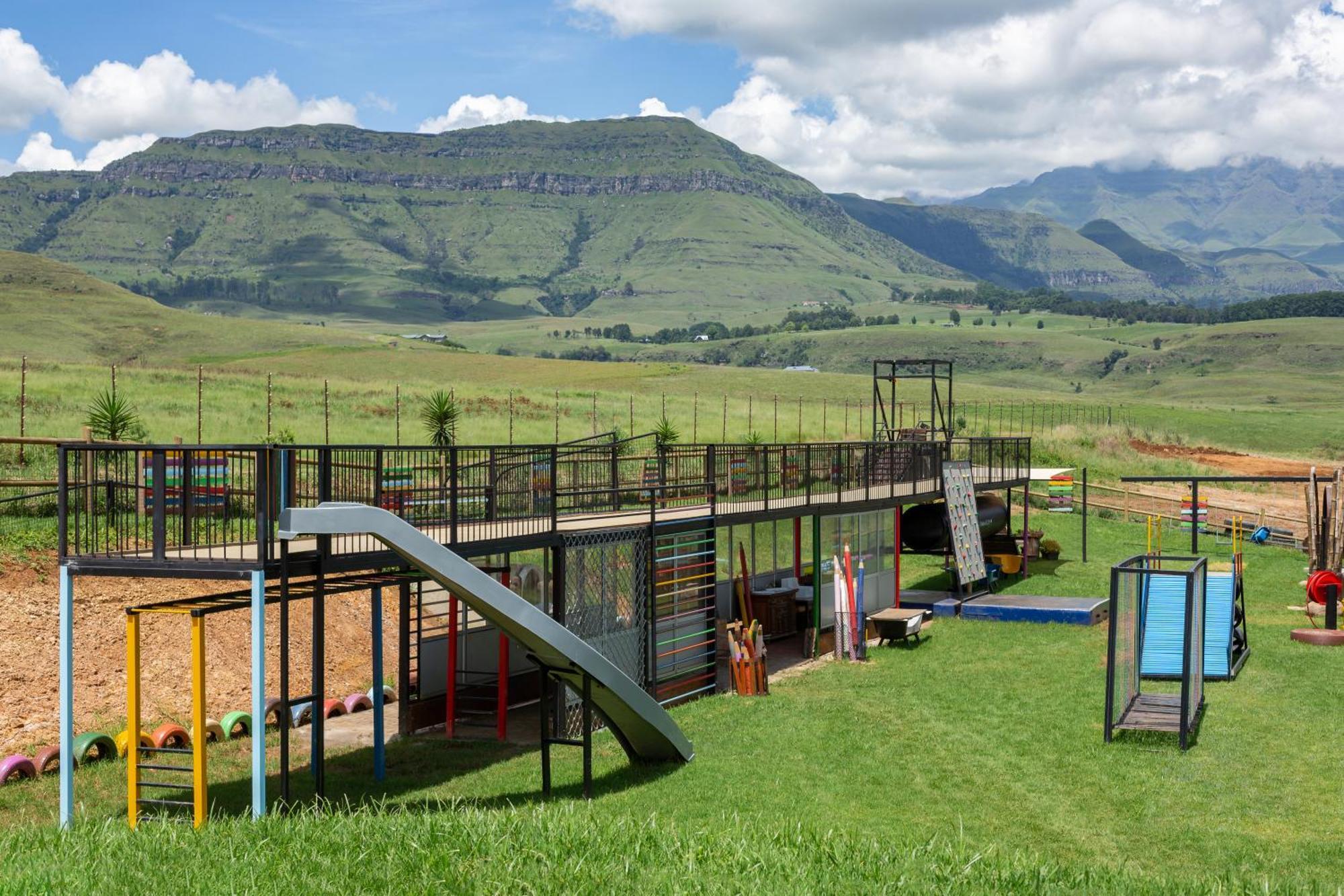 Dragonview Lodge Champagne Valley Exteriér fotografie