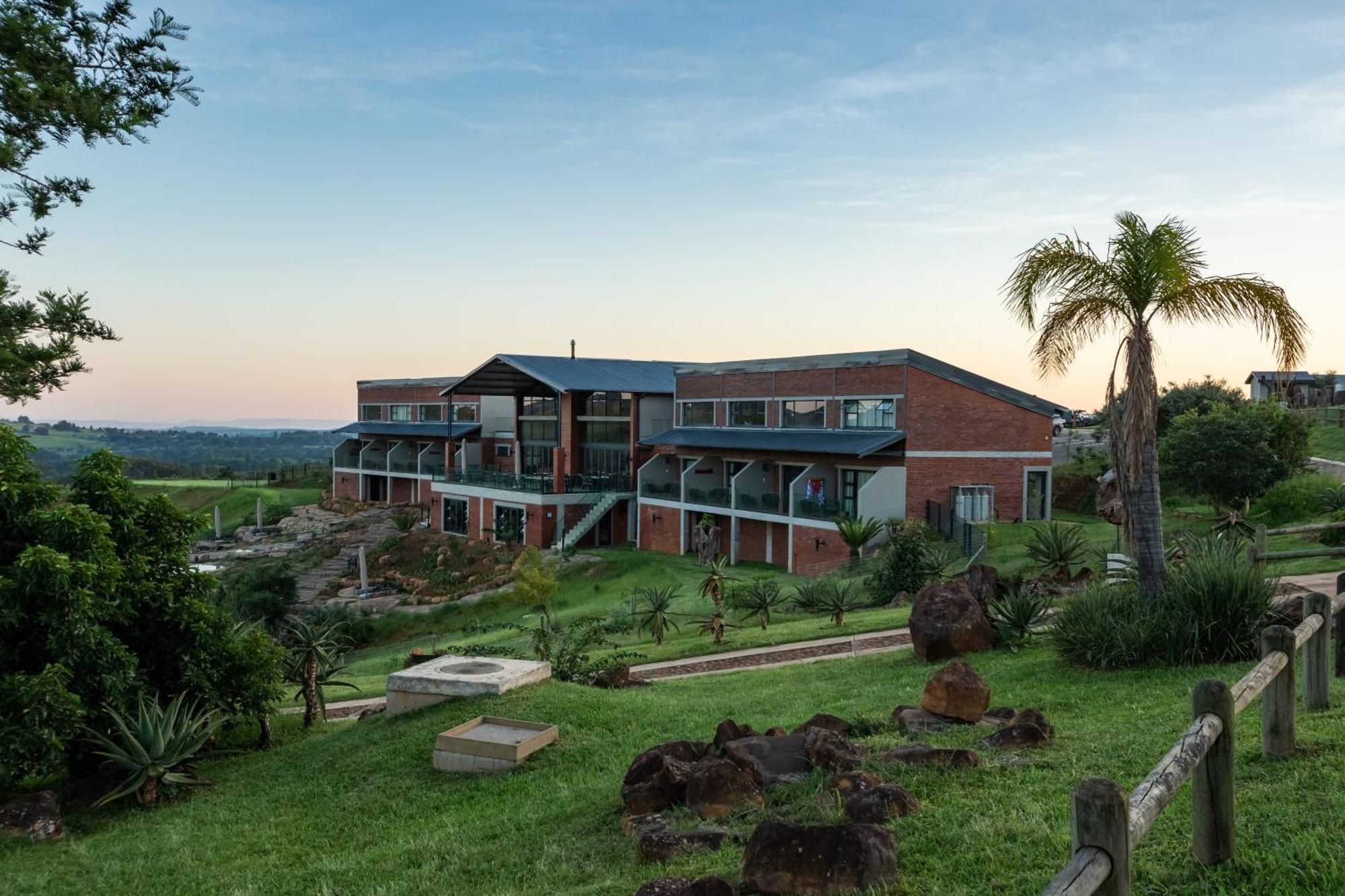 Dragonview Lodge Champagne Valley Exteriér fotografie