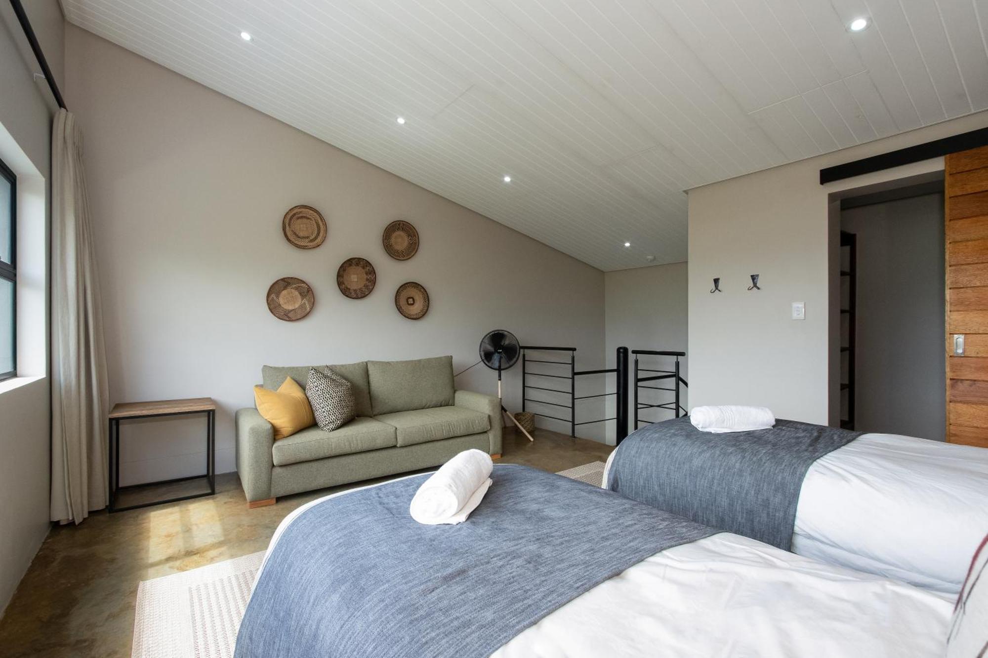 Dragonview Lodge Champagne Valley Exteriér fotografie